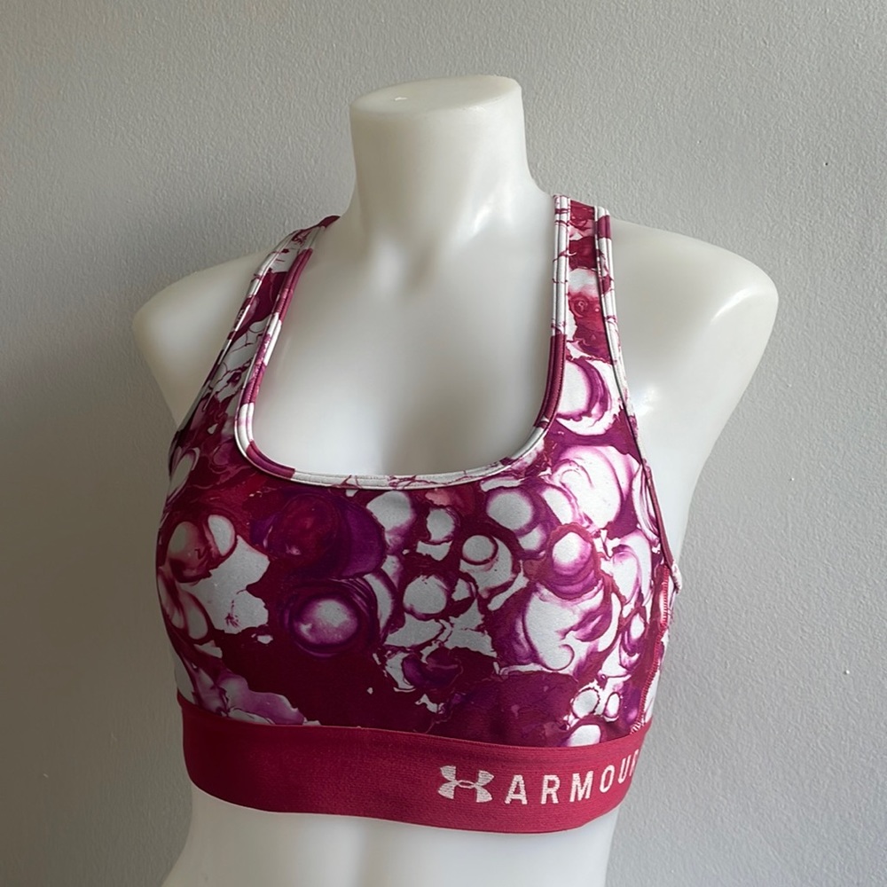Undee Armour Compression Sports Bra .